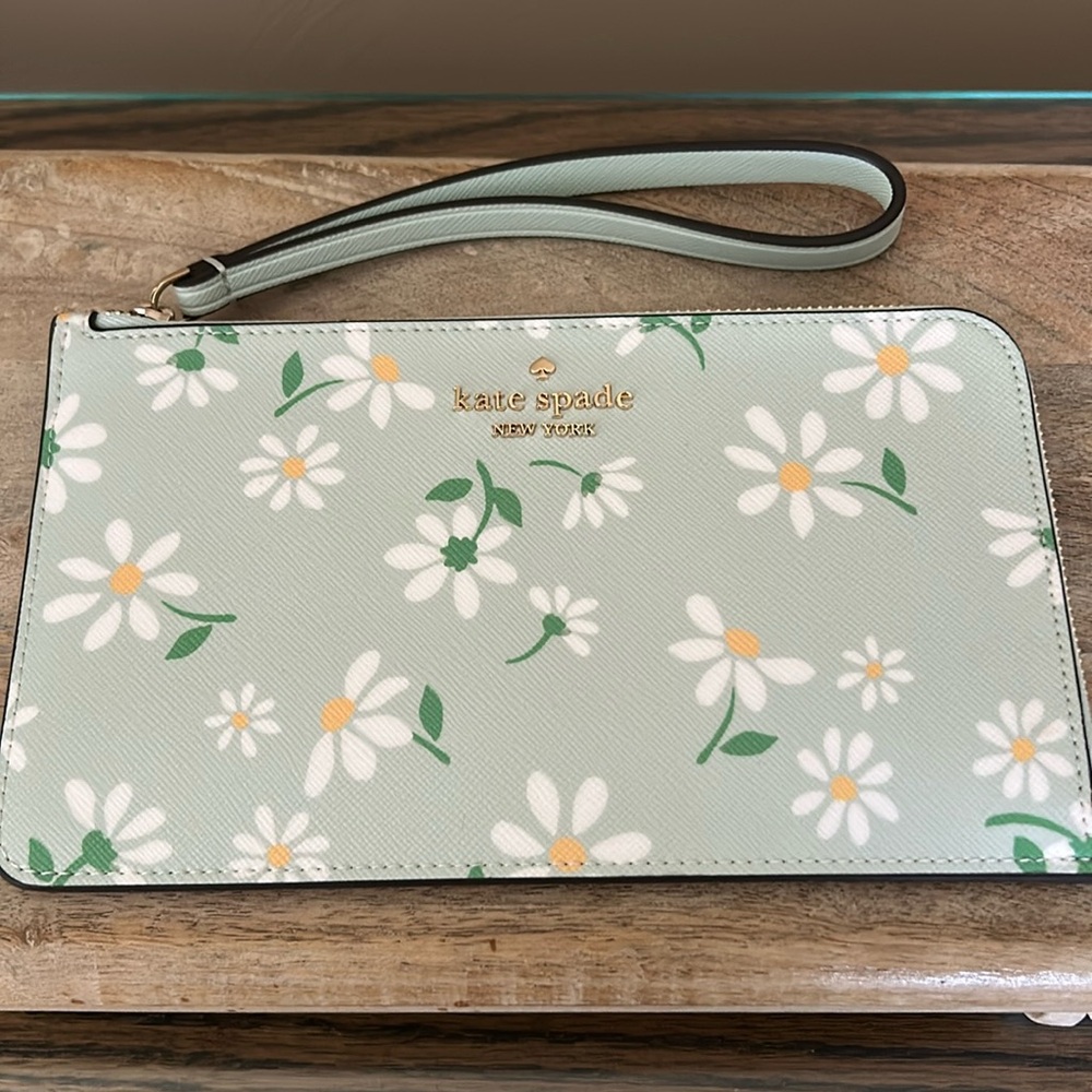 kate spade zip wristlet NWOT